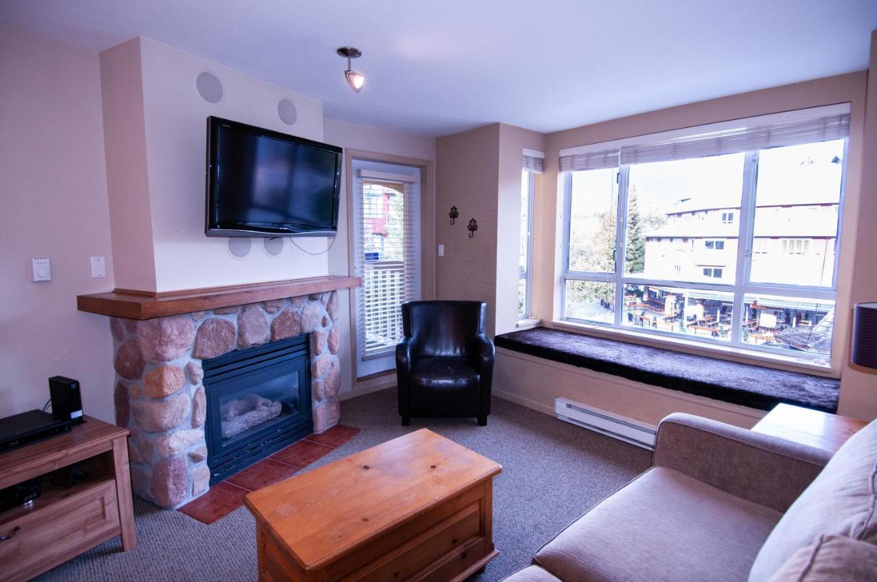 Town Plaza By Mountainview Accommodation Whistler Exterior photo
