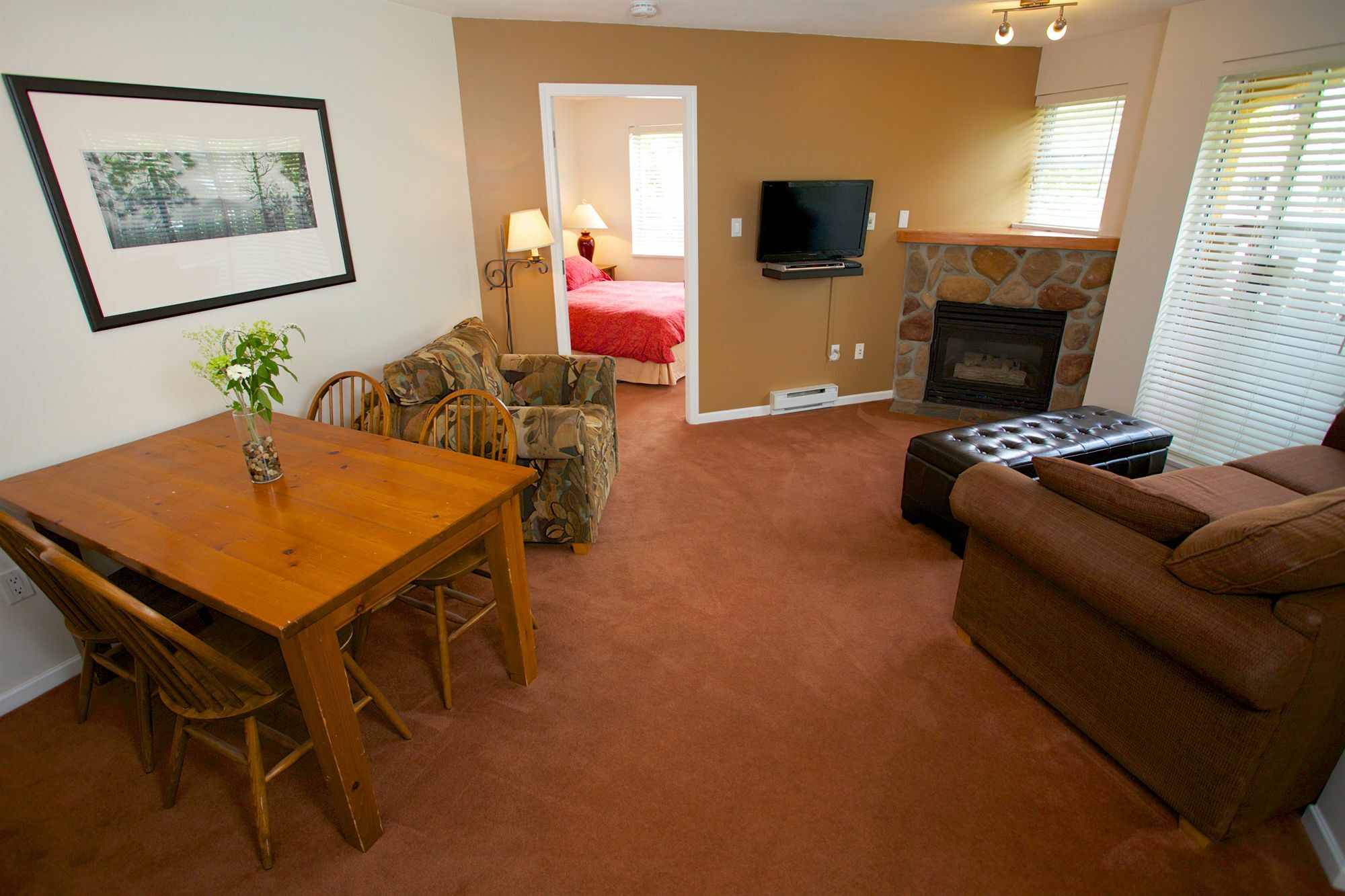 Town Plaza By Mountainview Accommodation Whistler Exterior photo